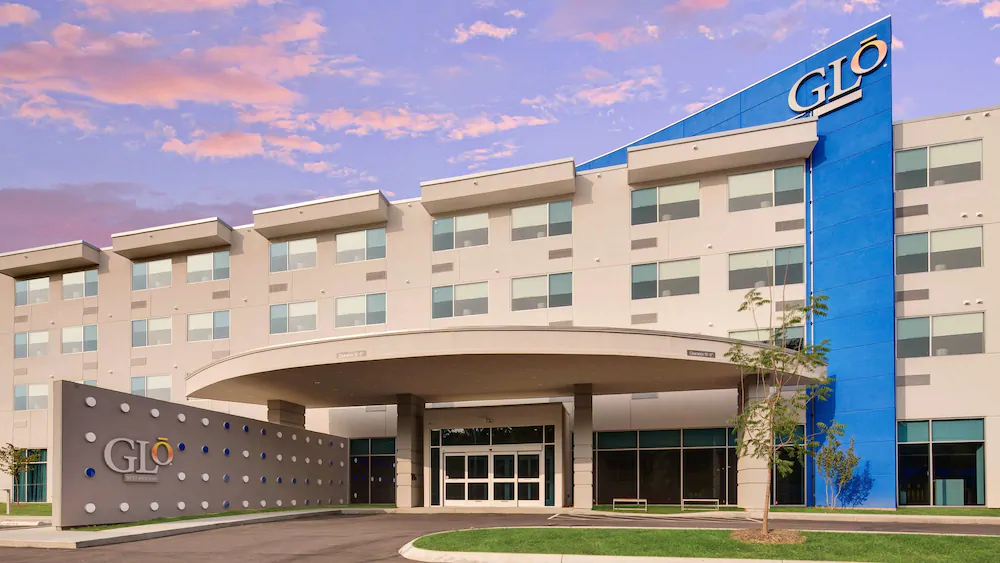 GLo Best Western Nashville Airport West