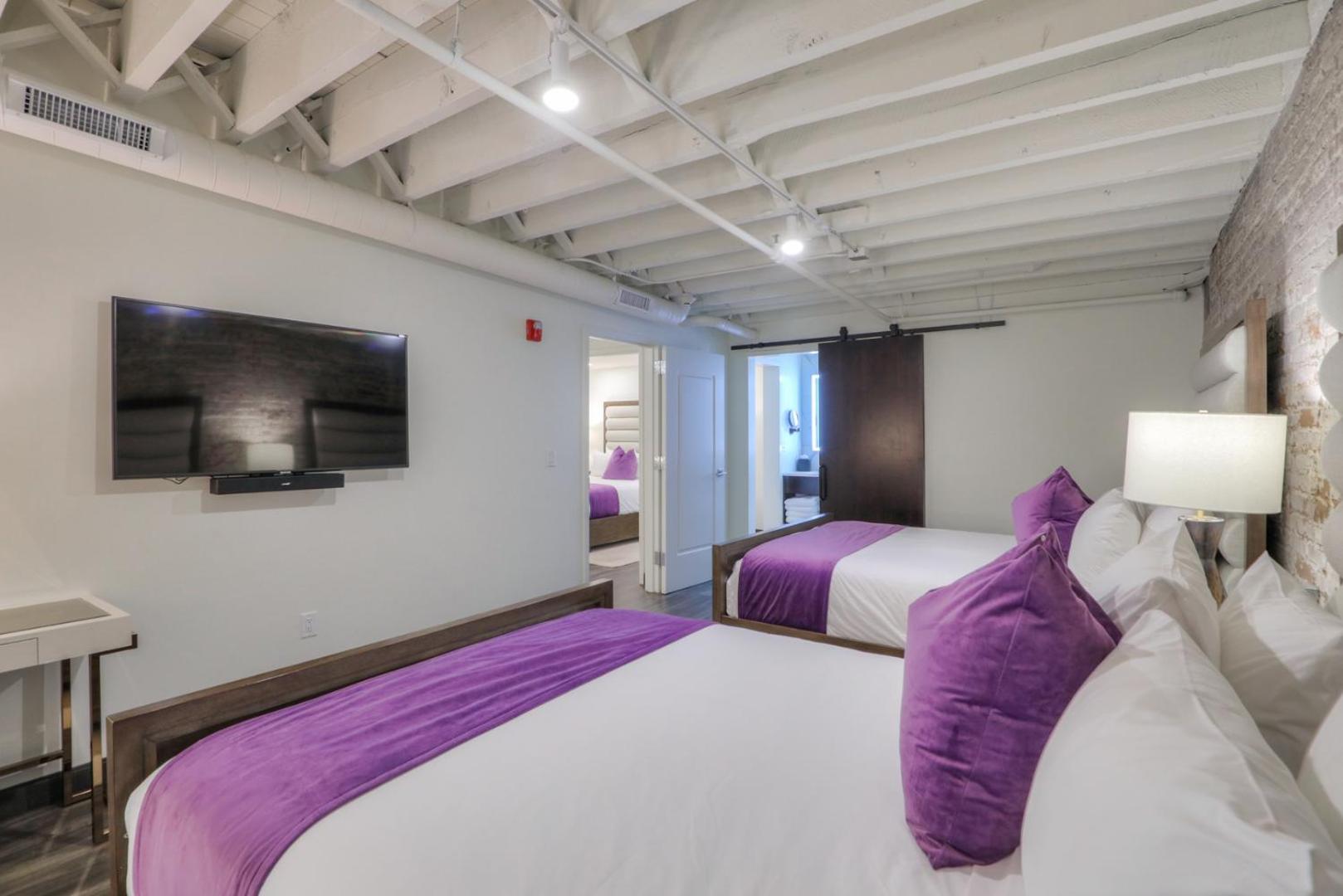 Studio 154 Luxury Hotel