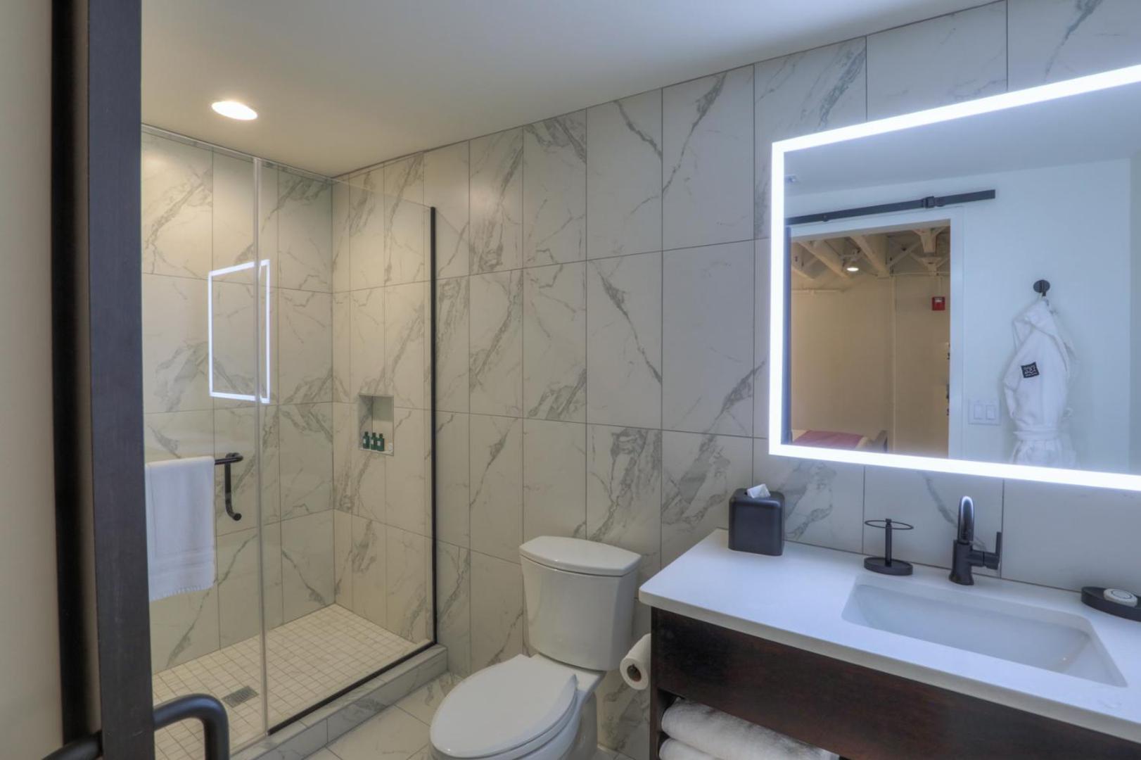 Studio 154 Luxury Hotel