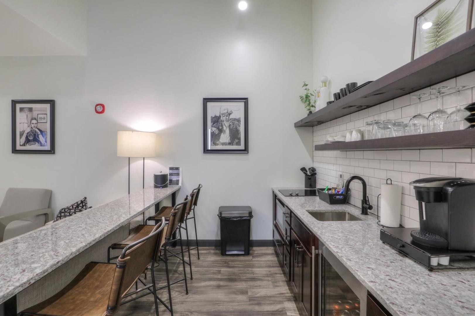 Studio 154 Luxury Hotel