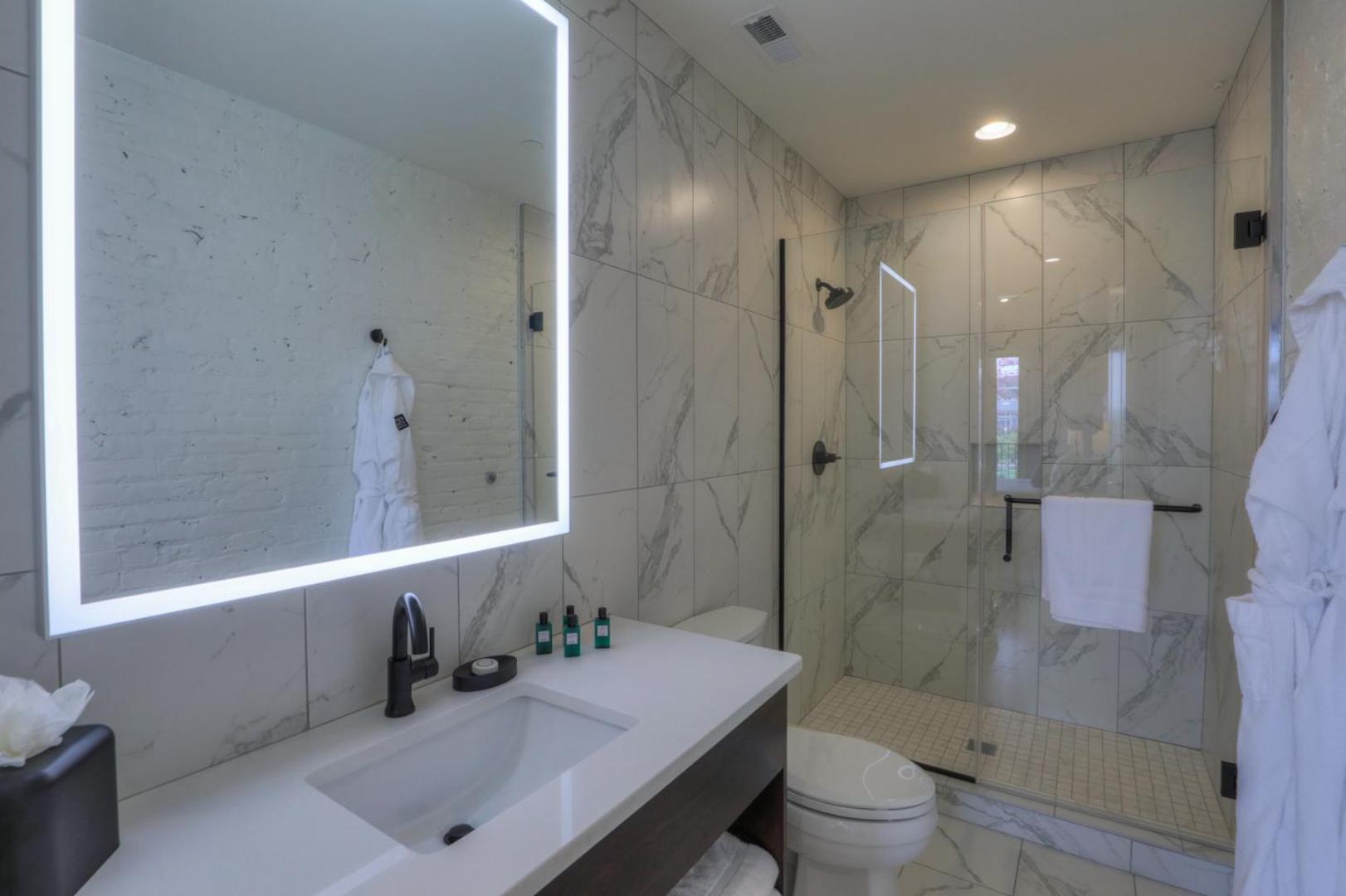 Studio 154 Luxury Hotel