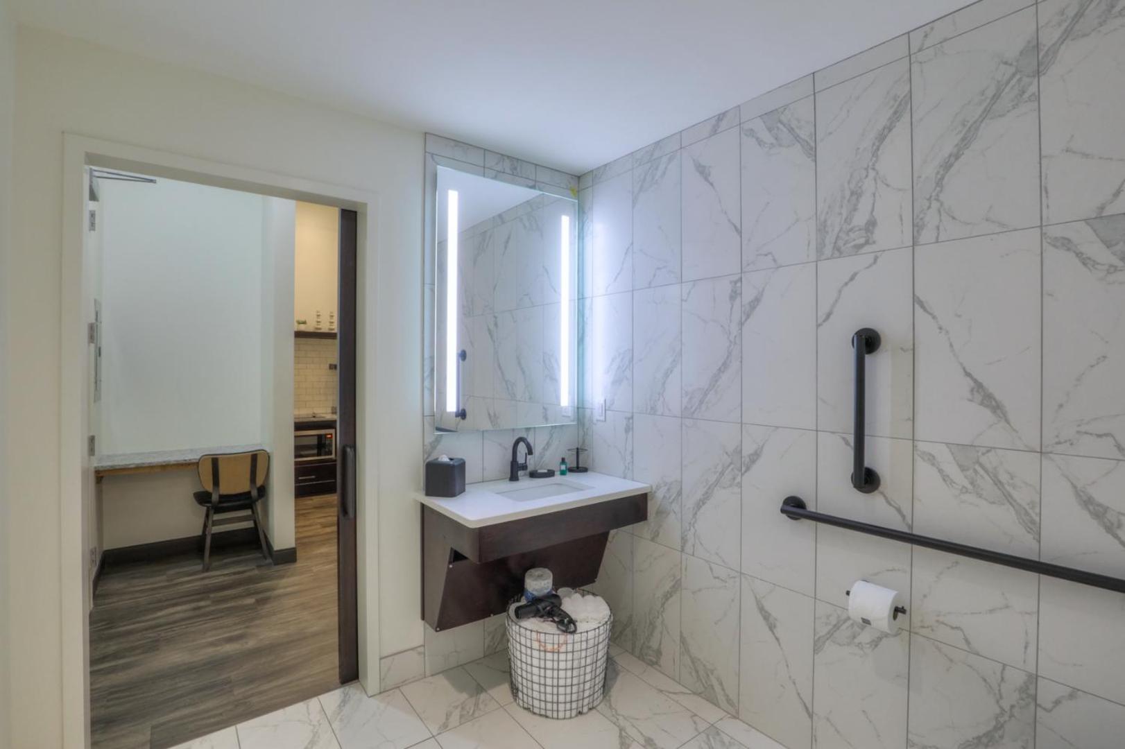 Studio 154 Luxury Hotel