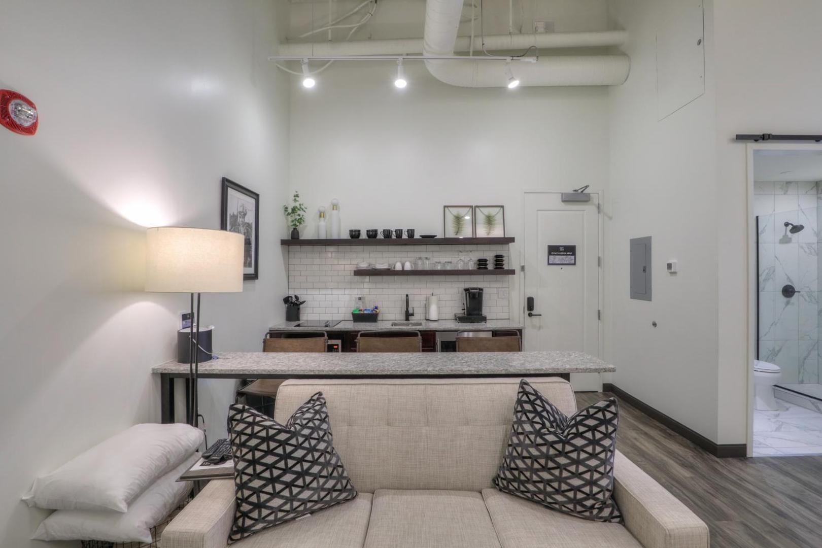 Studio 154 Luxury Hotel