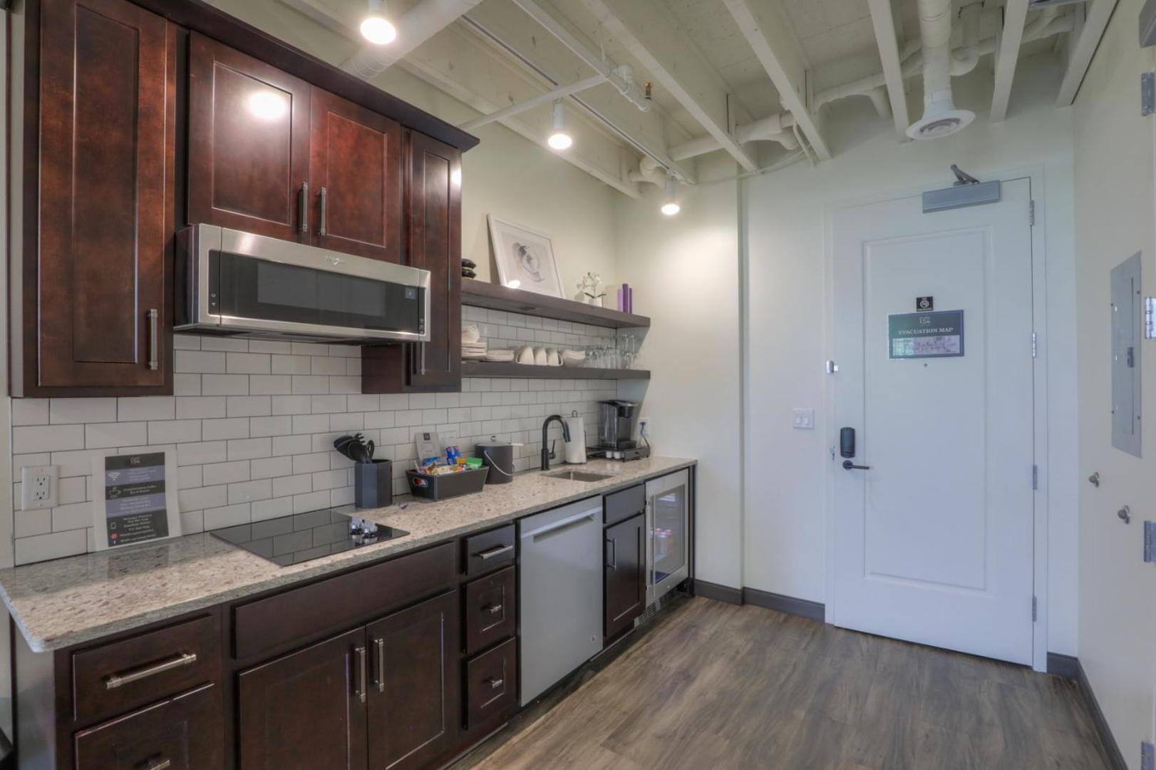 Studio 154 Luxury Hotel