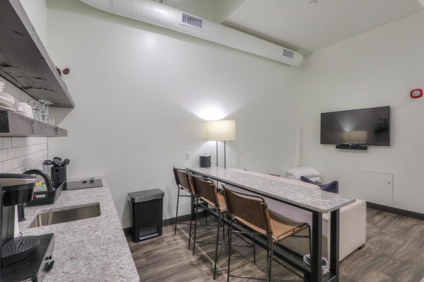 Studio 154 Luxury Hotel