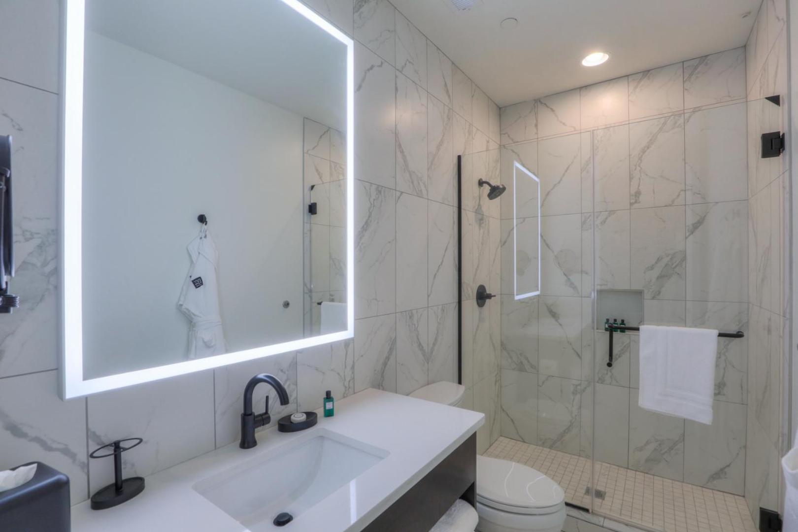 Studio 154 Luxury Hotel