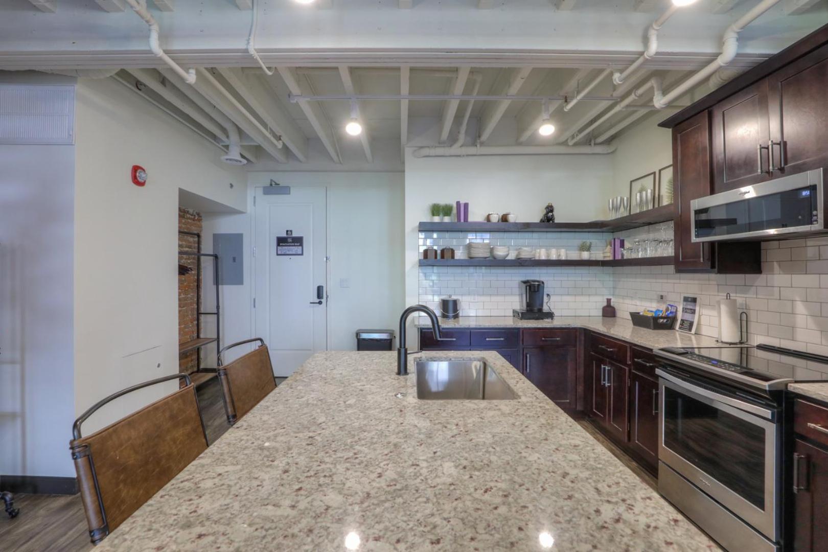 Studio 154 Luxury Hotel