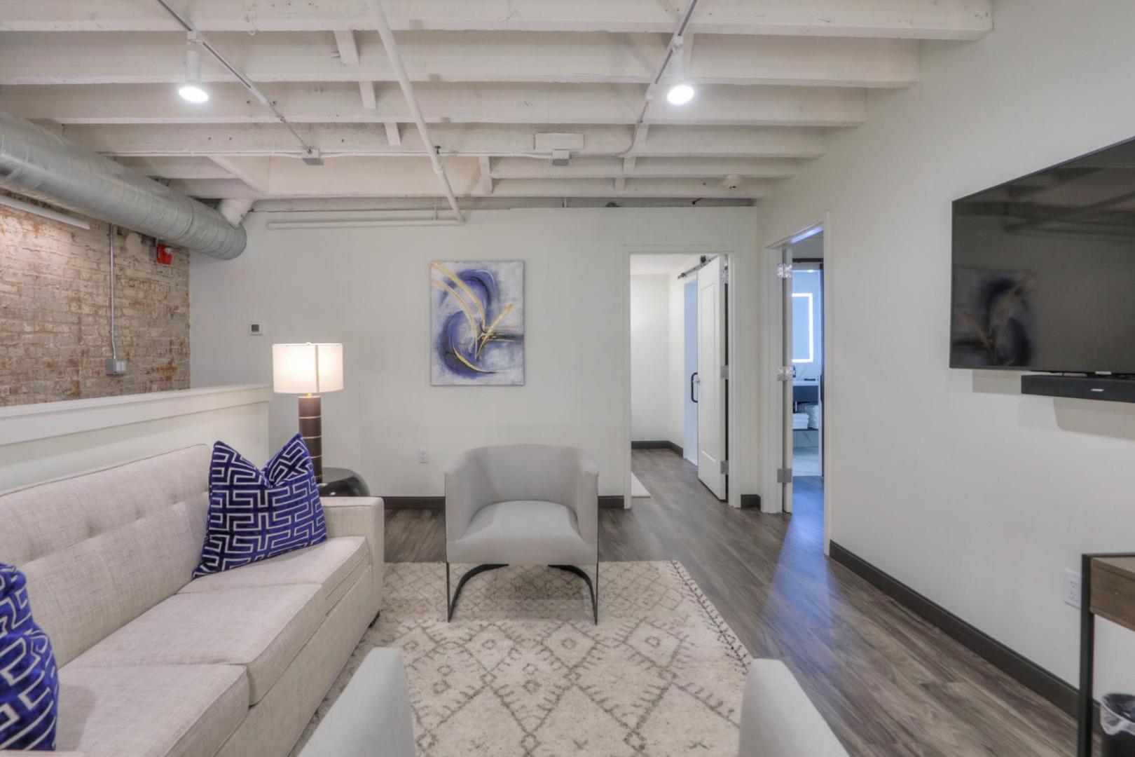 Studio 154 Luxury Hotel