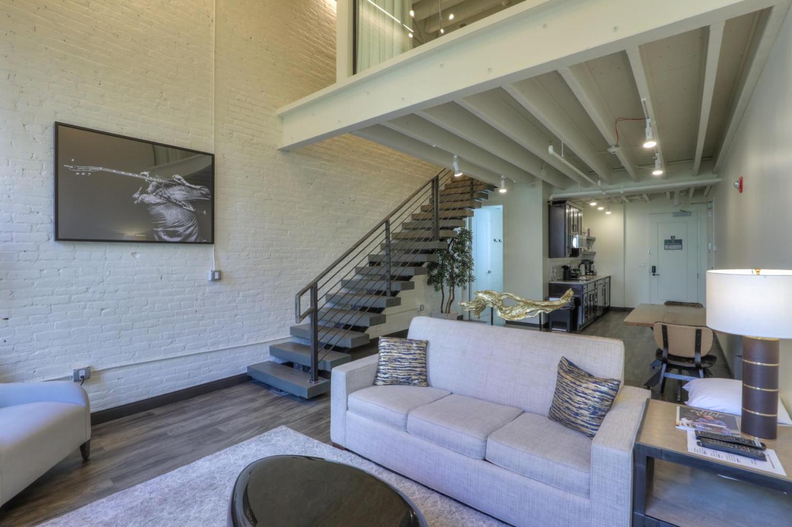 Studio 154 Luxury Hotel