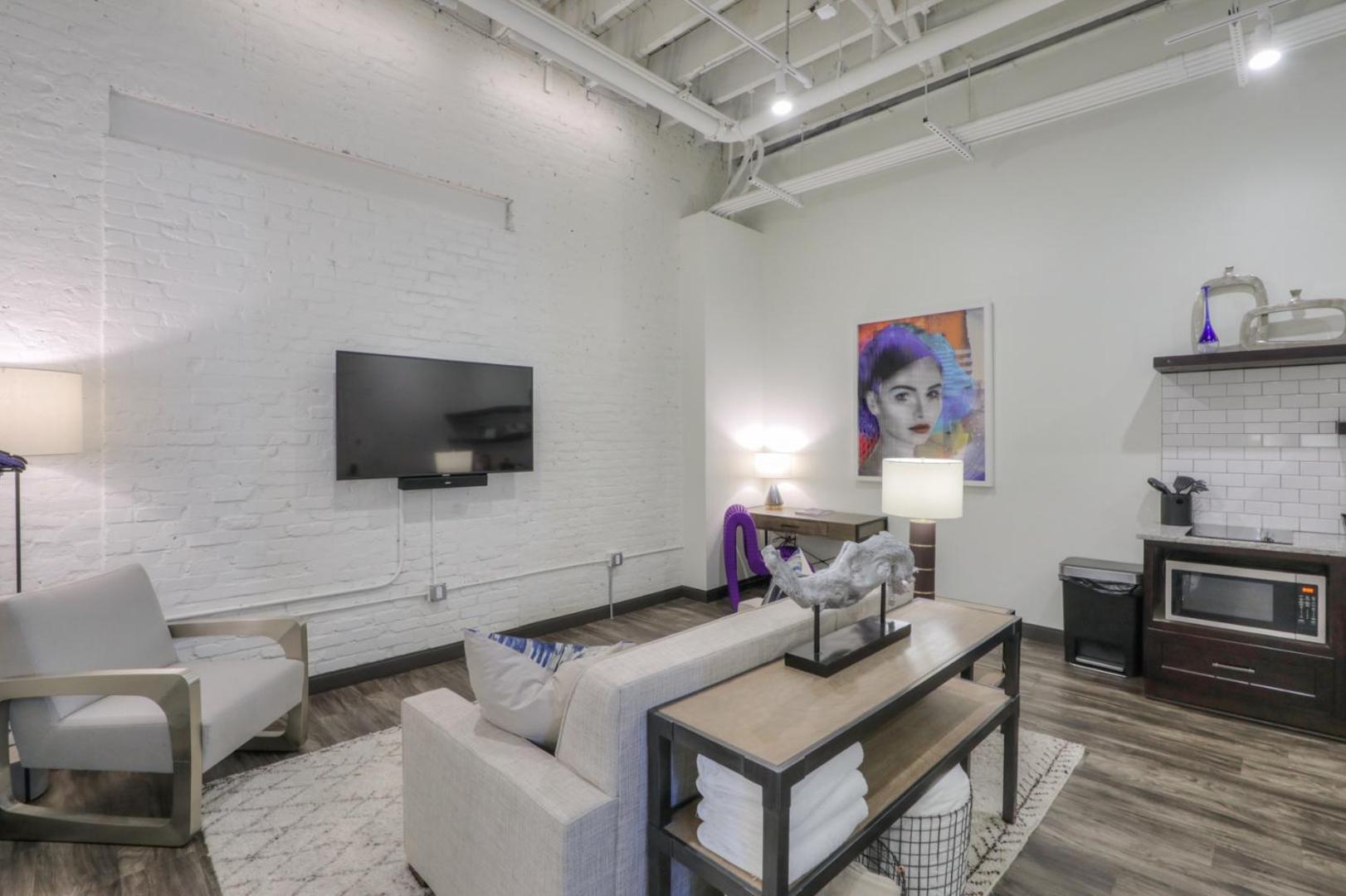 Studio 154 Luxury Hotel