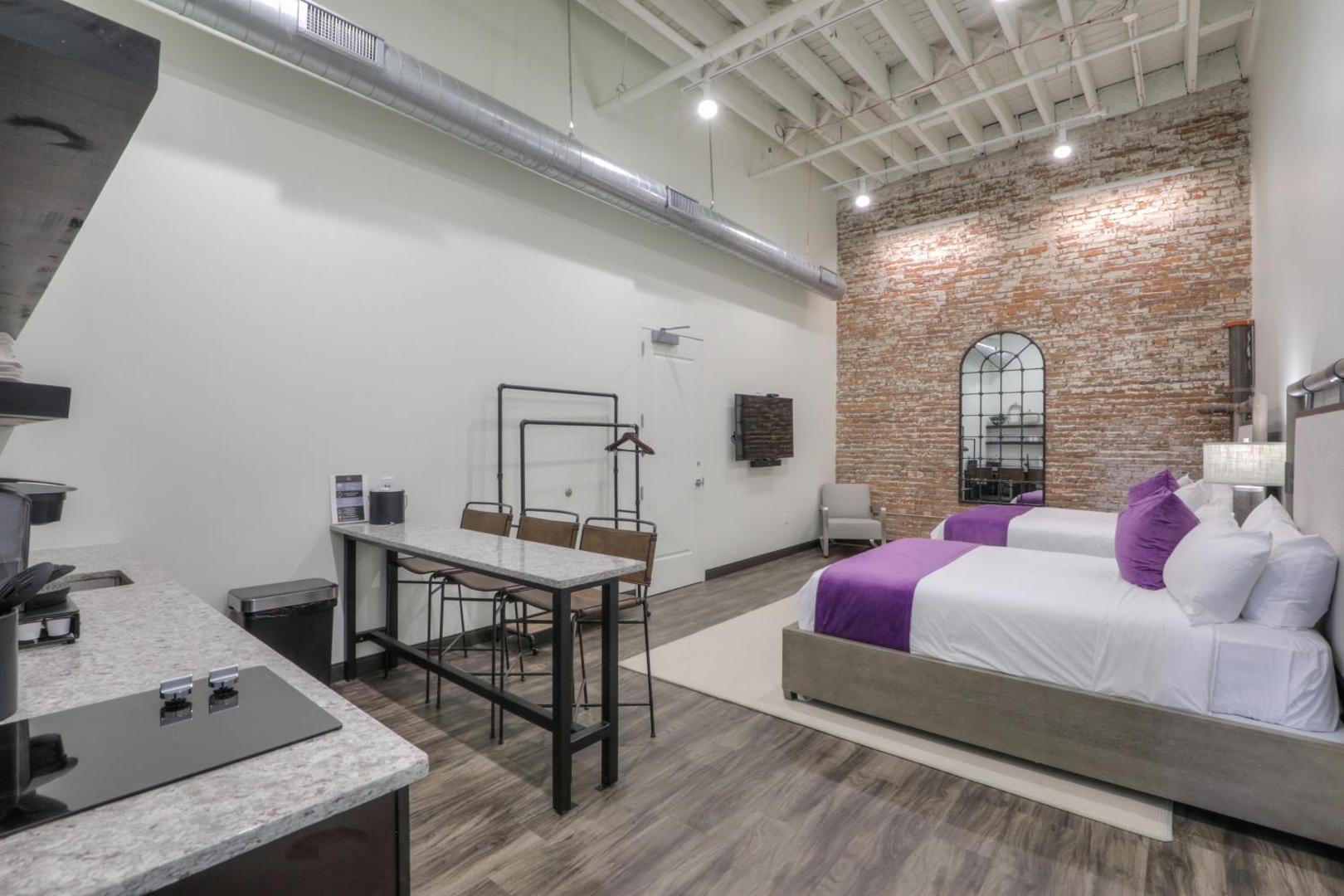 Studio 154 Luxury Hotel