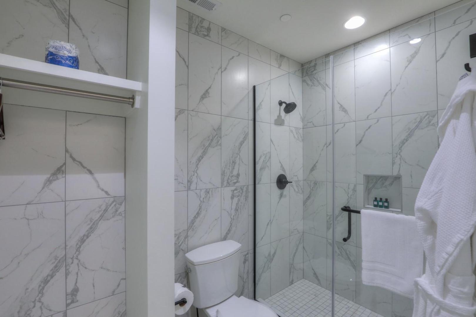 Studio 154 Luxury Hotel