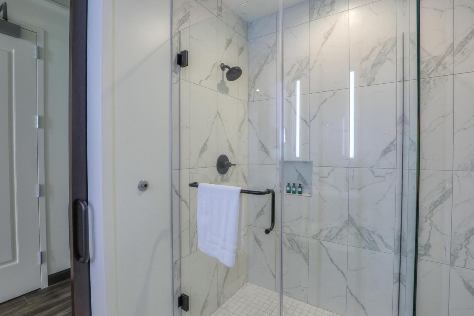 Studio 154 Luxury Hotel