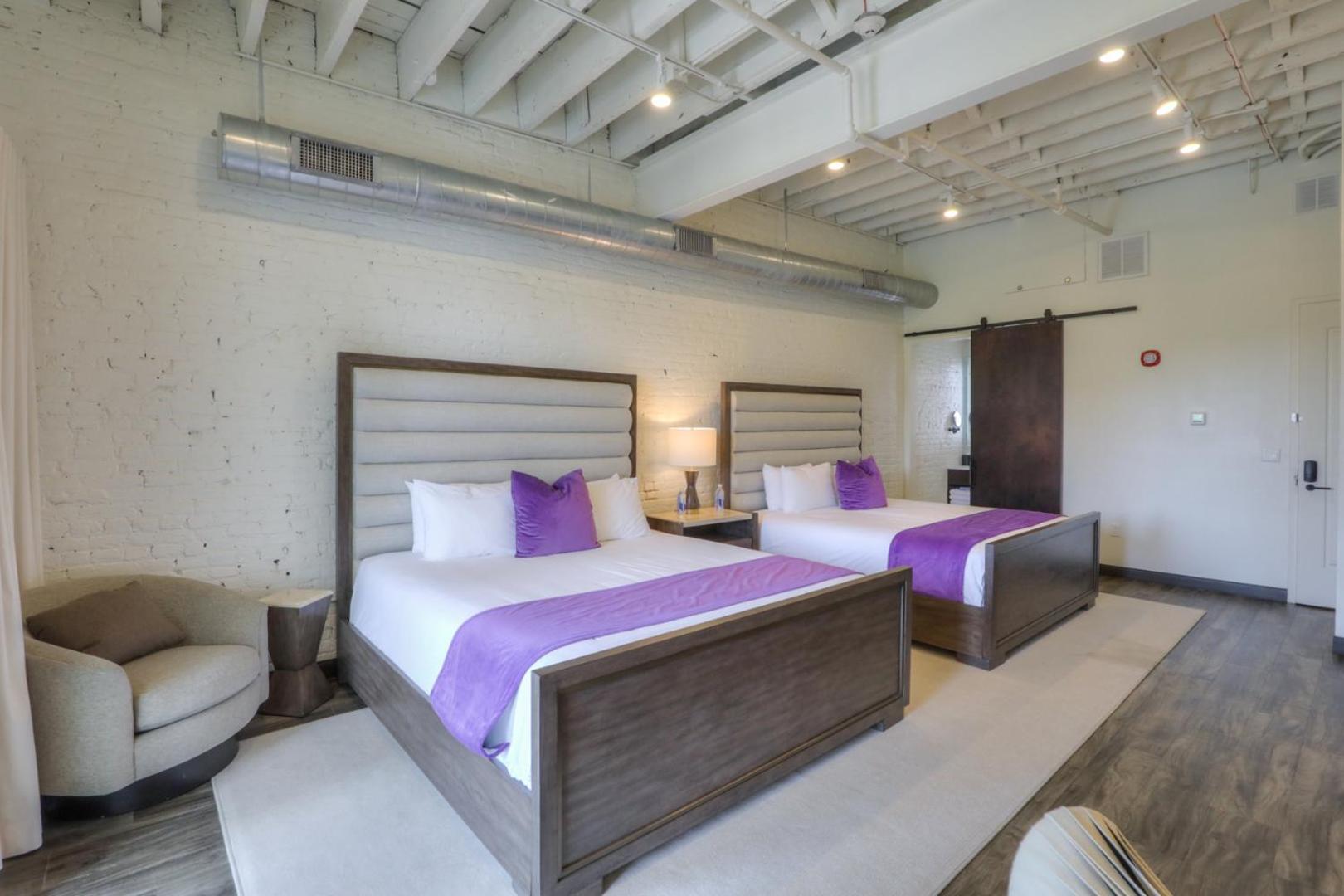 Studio 154 Luxury Hotel