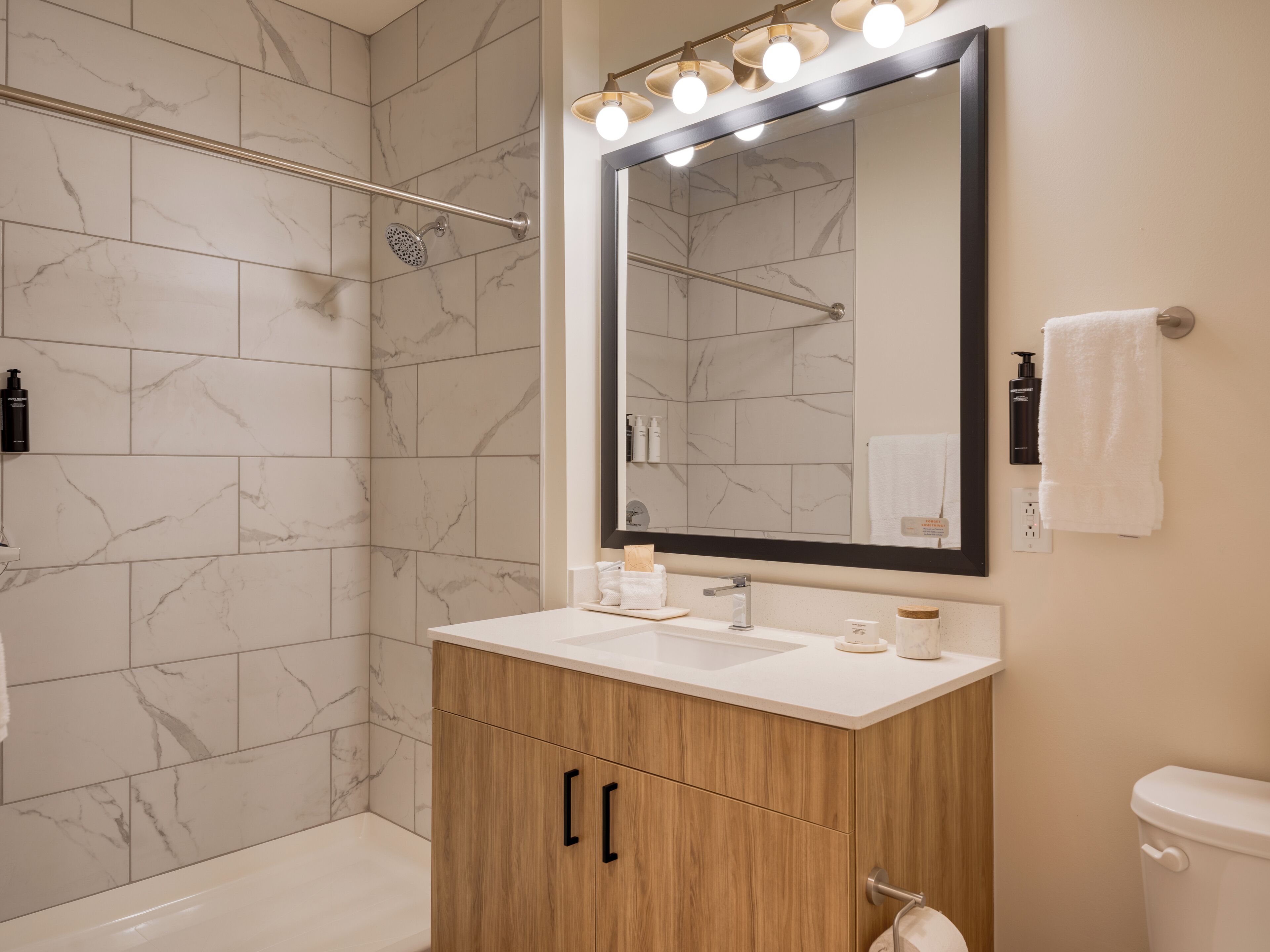 The Gilmore An AvantStay Hotel