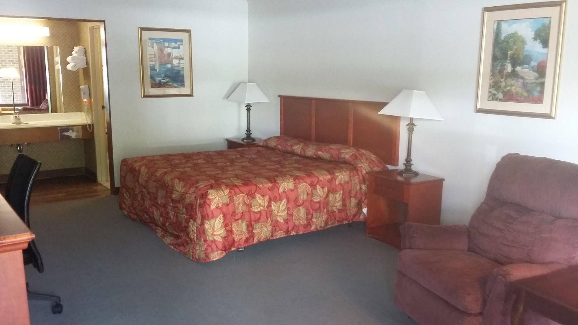 Paris Inn & Suites