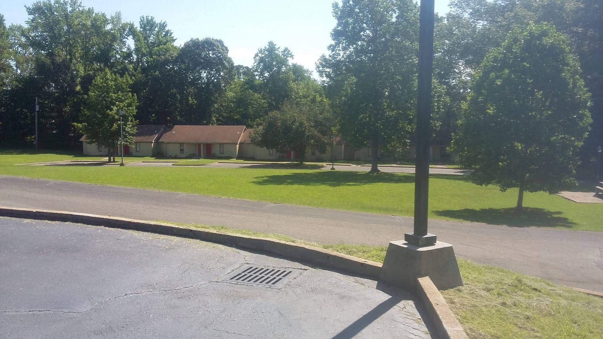 Paris Inn & Suites