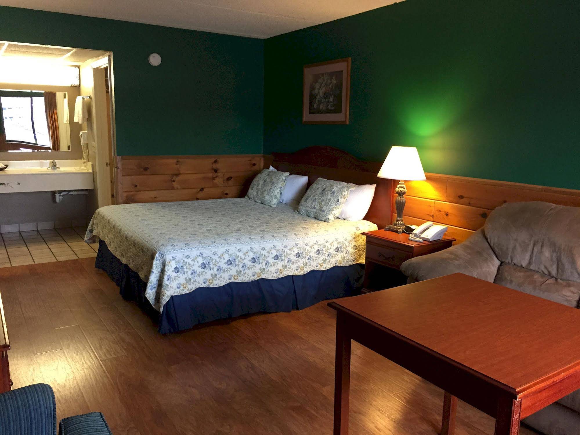 Mountain Breeze Motel