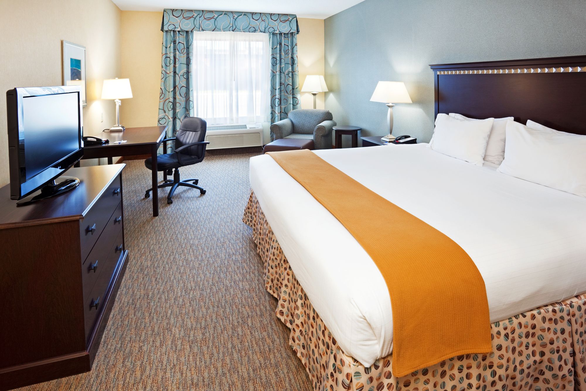 Holiday Inn Express Hotel & Suites Smyrna