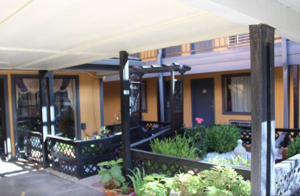 The Executive inn and Suites