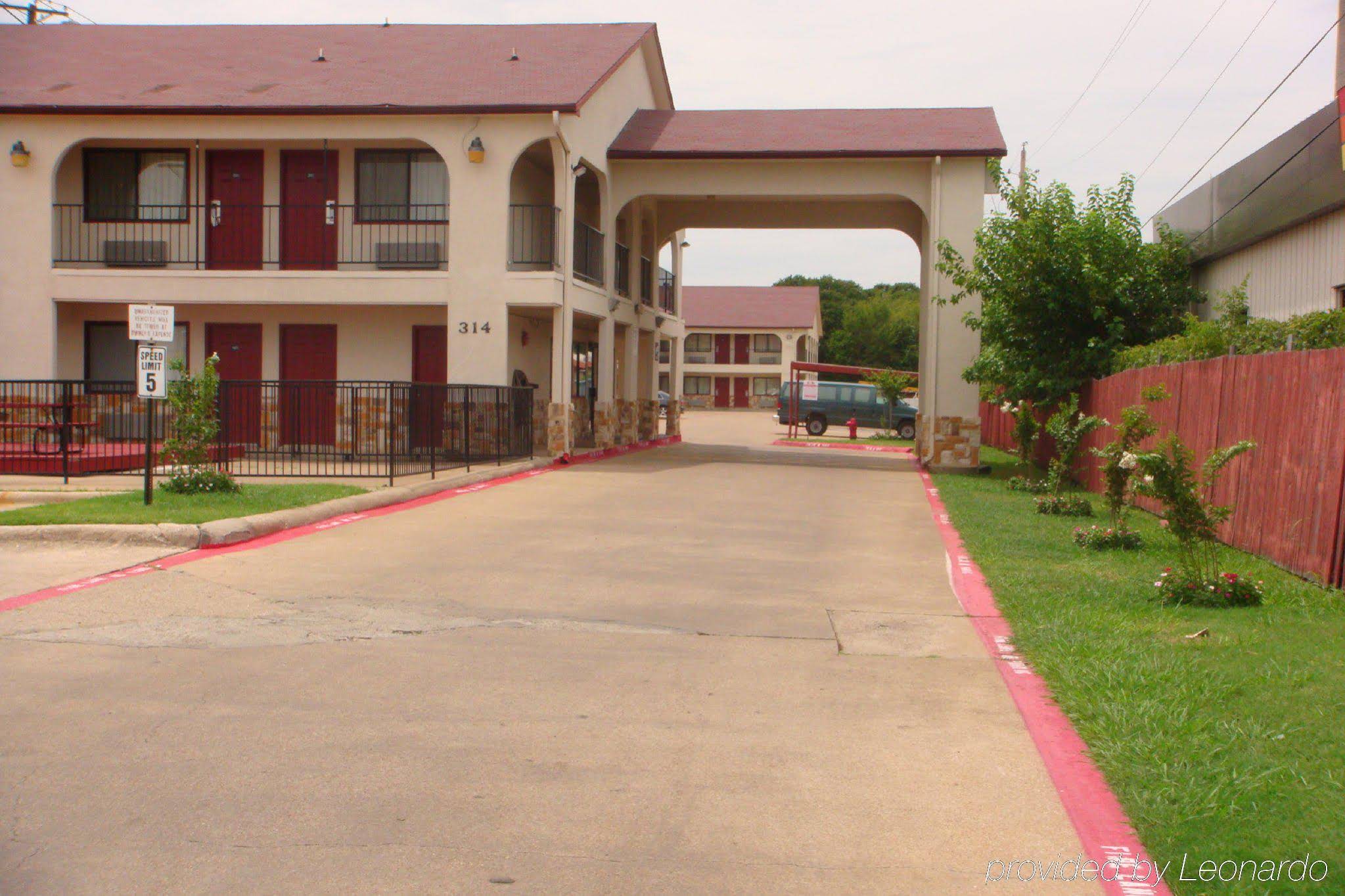 Executive Inn of Arlington