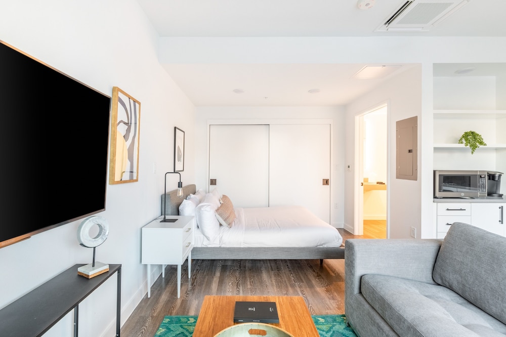 Mint House at The Hatchery – Austin