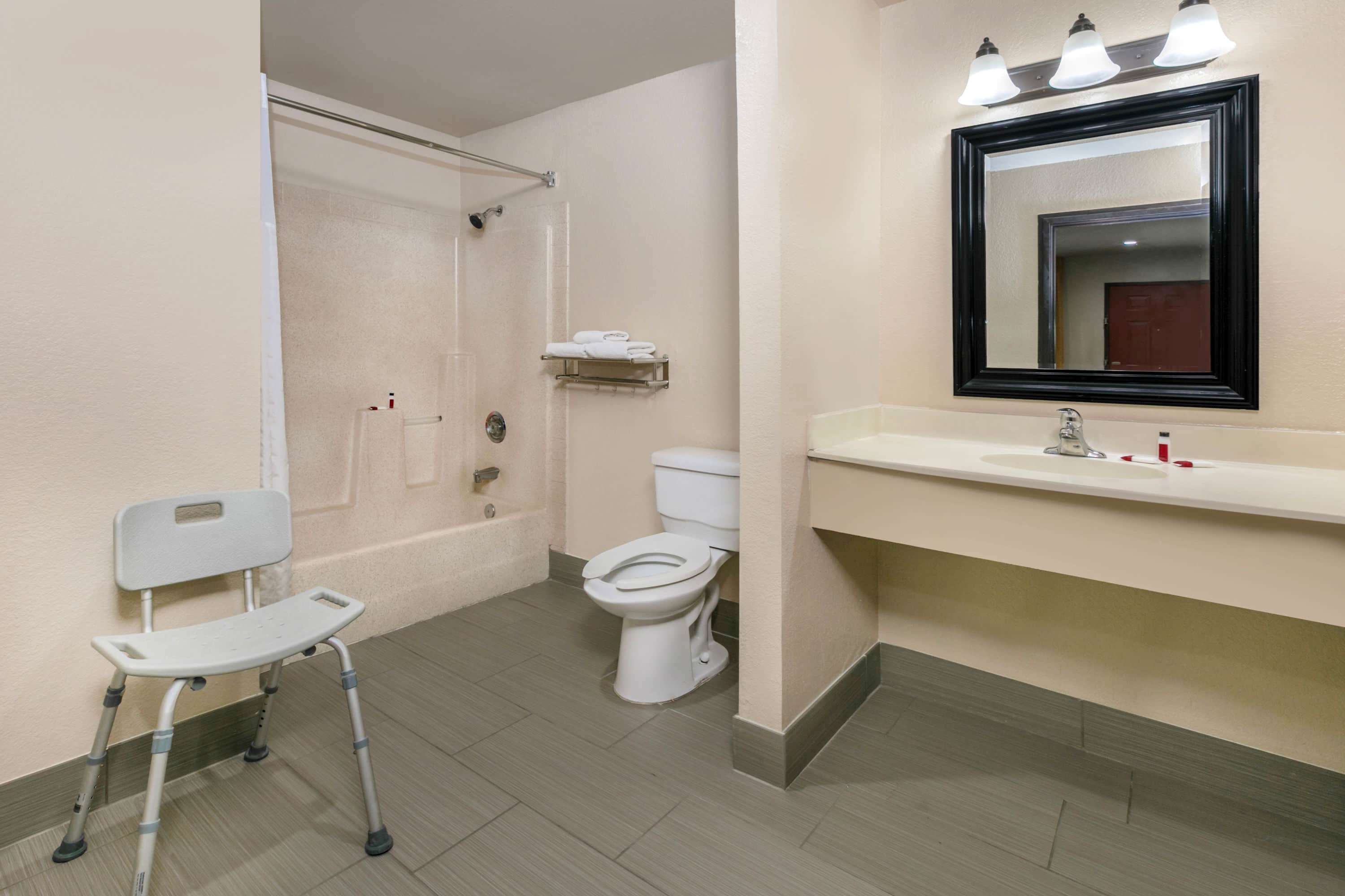 Super 8 by Wyndham Austin University/Downtown Area