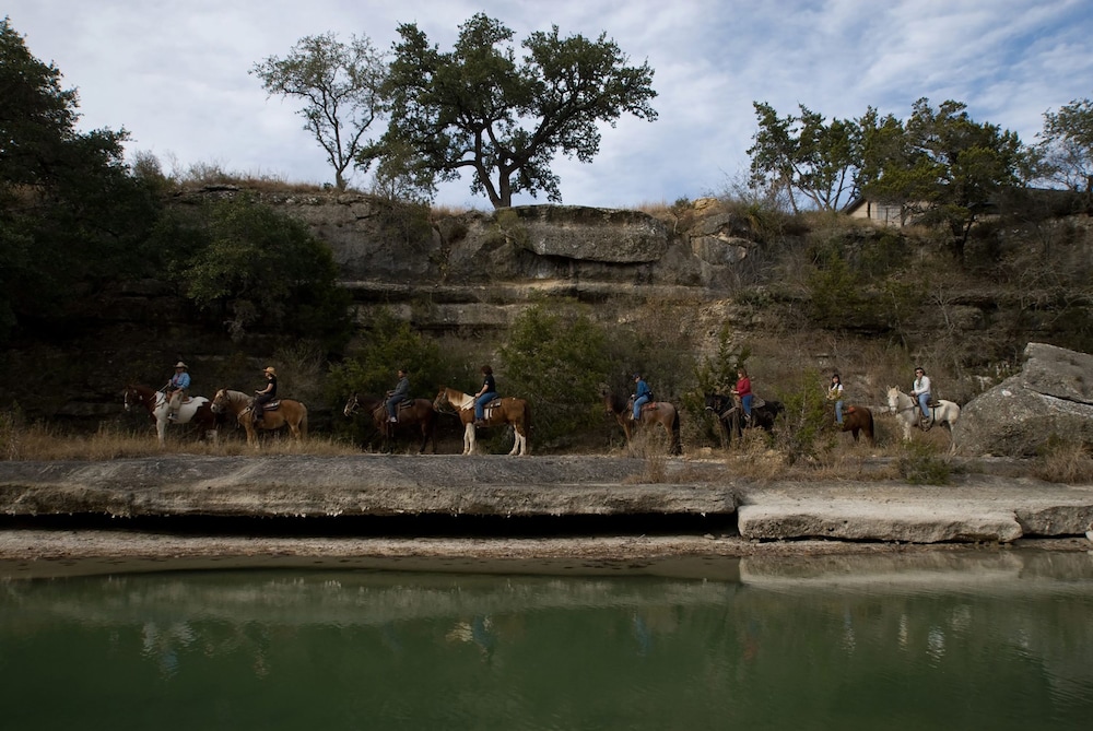 Flying L Hill Country Resort