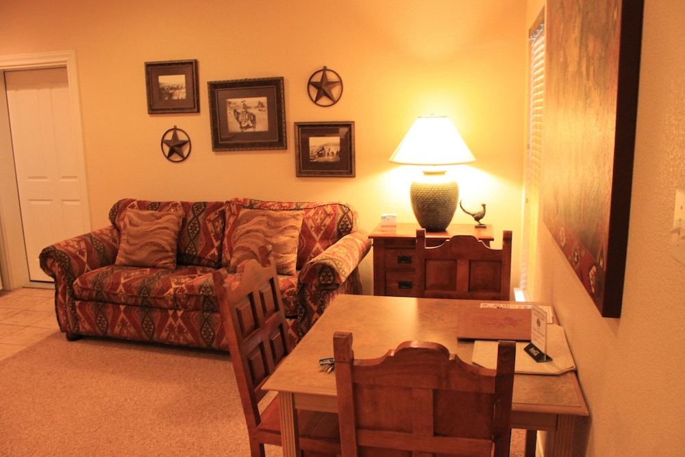 Flying L Hill Country Resort