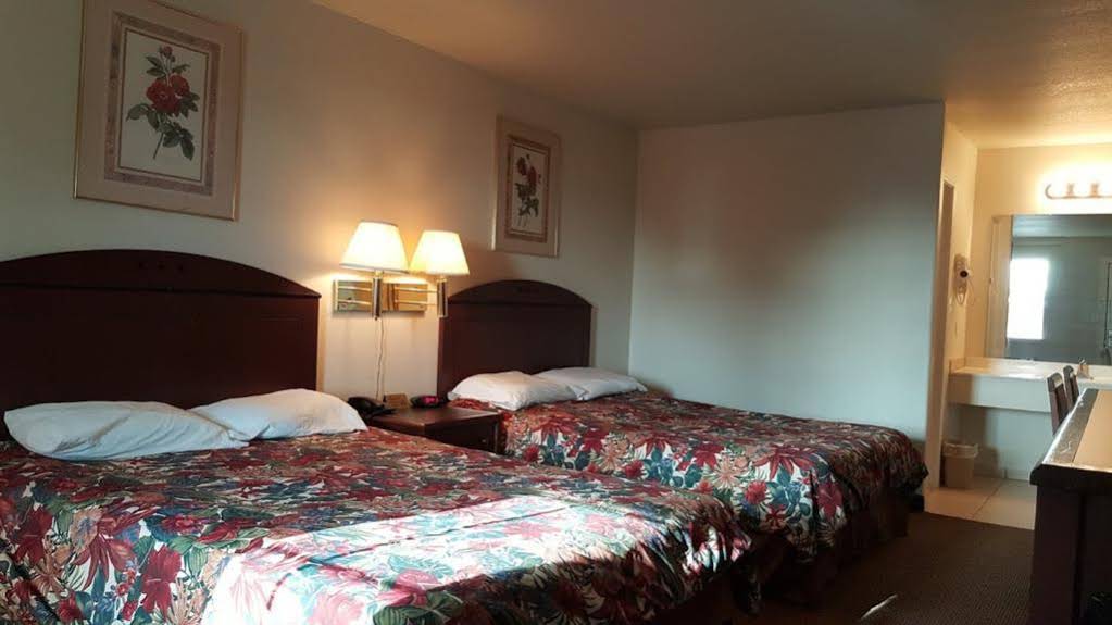 Cedar Creek Inn