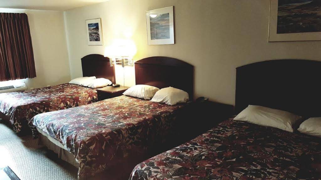 Cedar Creek Inn
