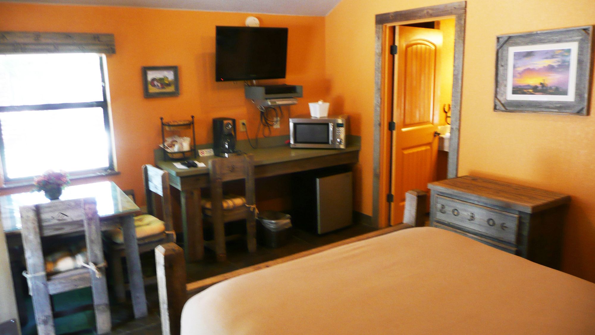 Rustic Creek Ranch Resort