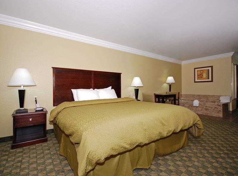 Scottish Inns, Cresson