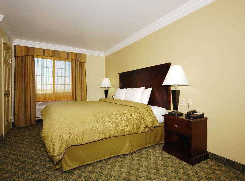Scottish Inns, Cresson