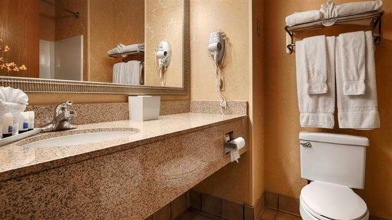Best Western Plus Denton Inn & Suites