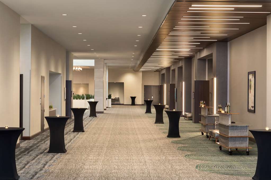 Embassy Suites by Hilton Denton Convention Center