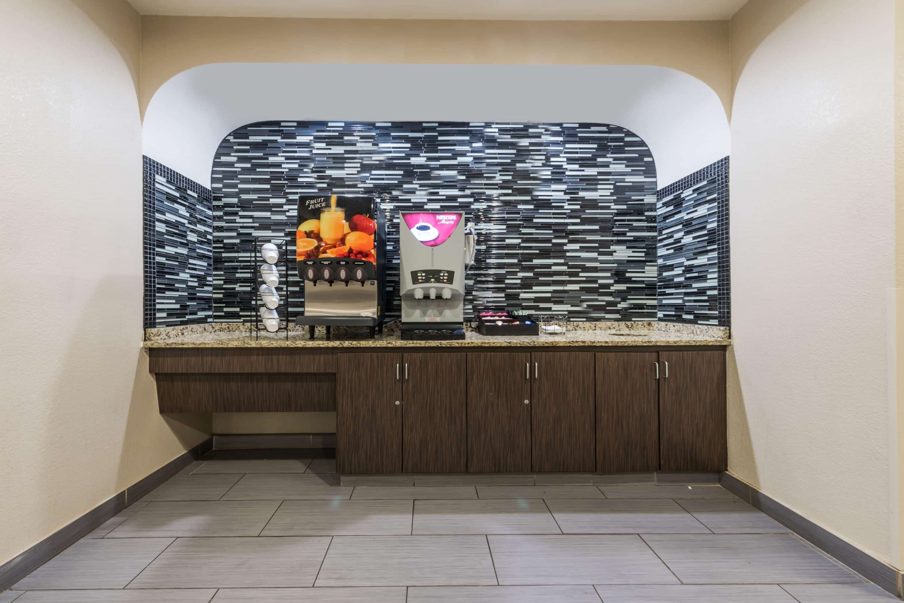 Microtel Inn & Suites by Wyndham Ft. Worth North/At Fossil