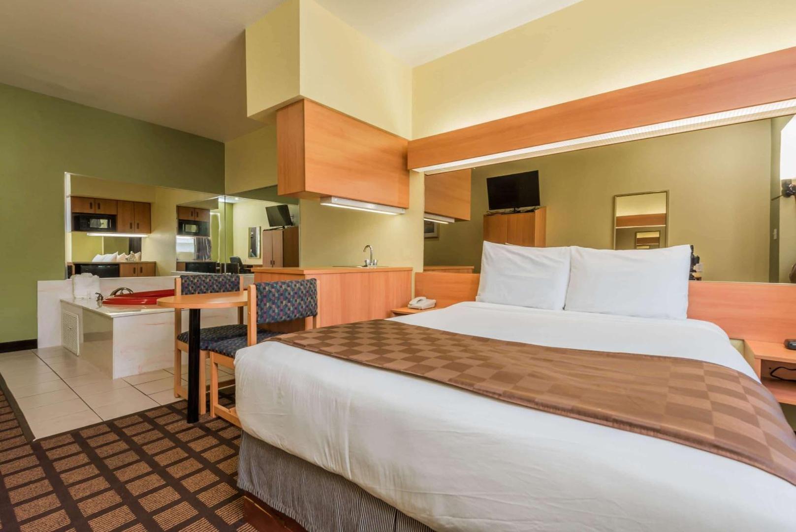 Microtel Inn & Suites by Wyndham Ft. Worth North/At Fossil