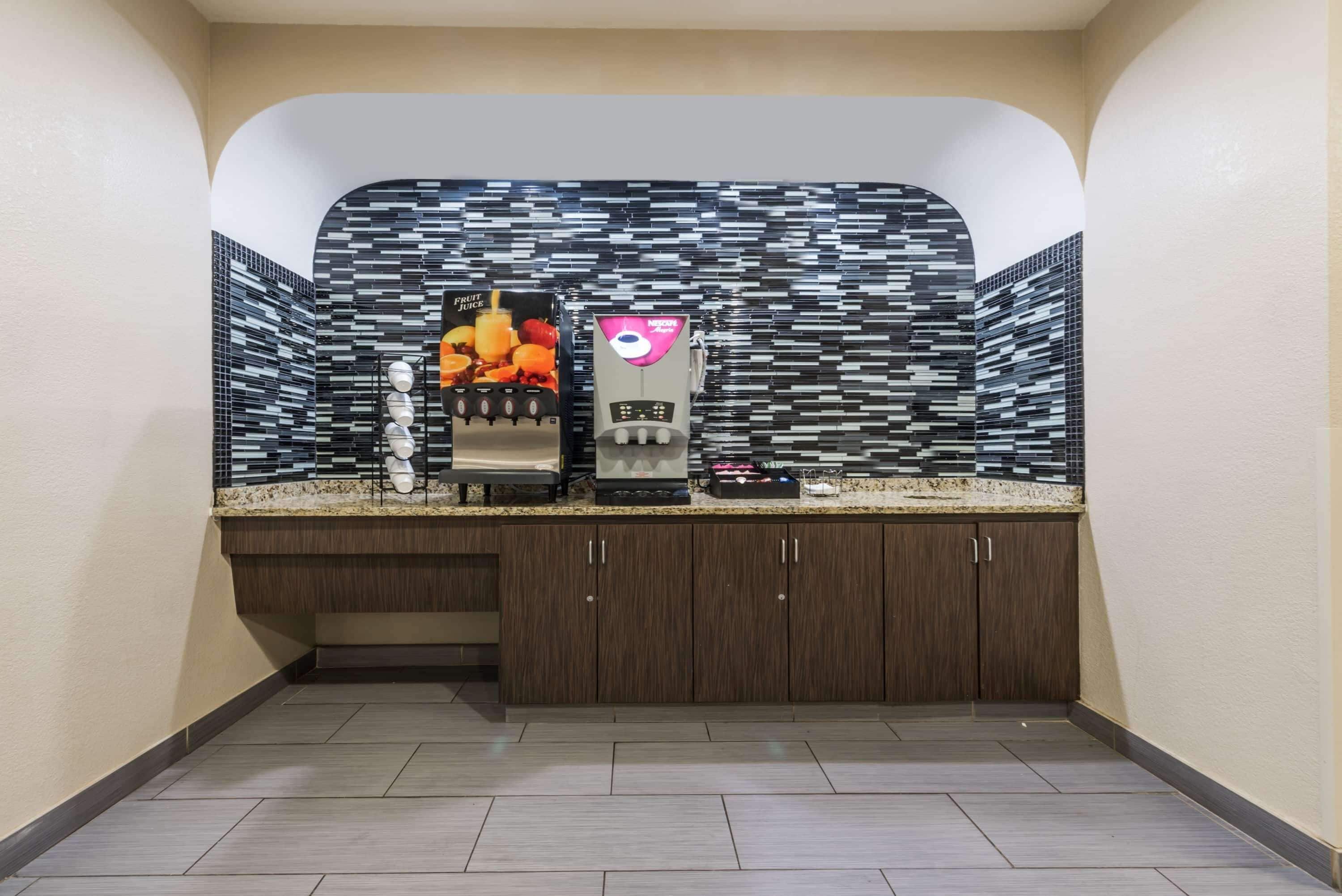 Microtel Inn & Suites by Wyndham Ft. Worth North/At Fossil