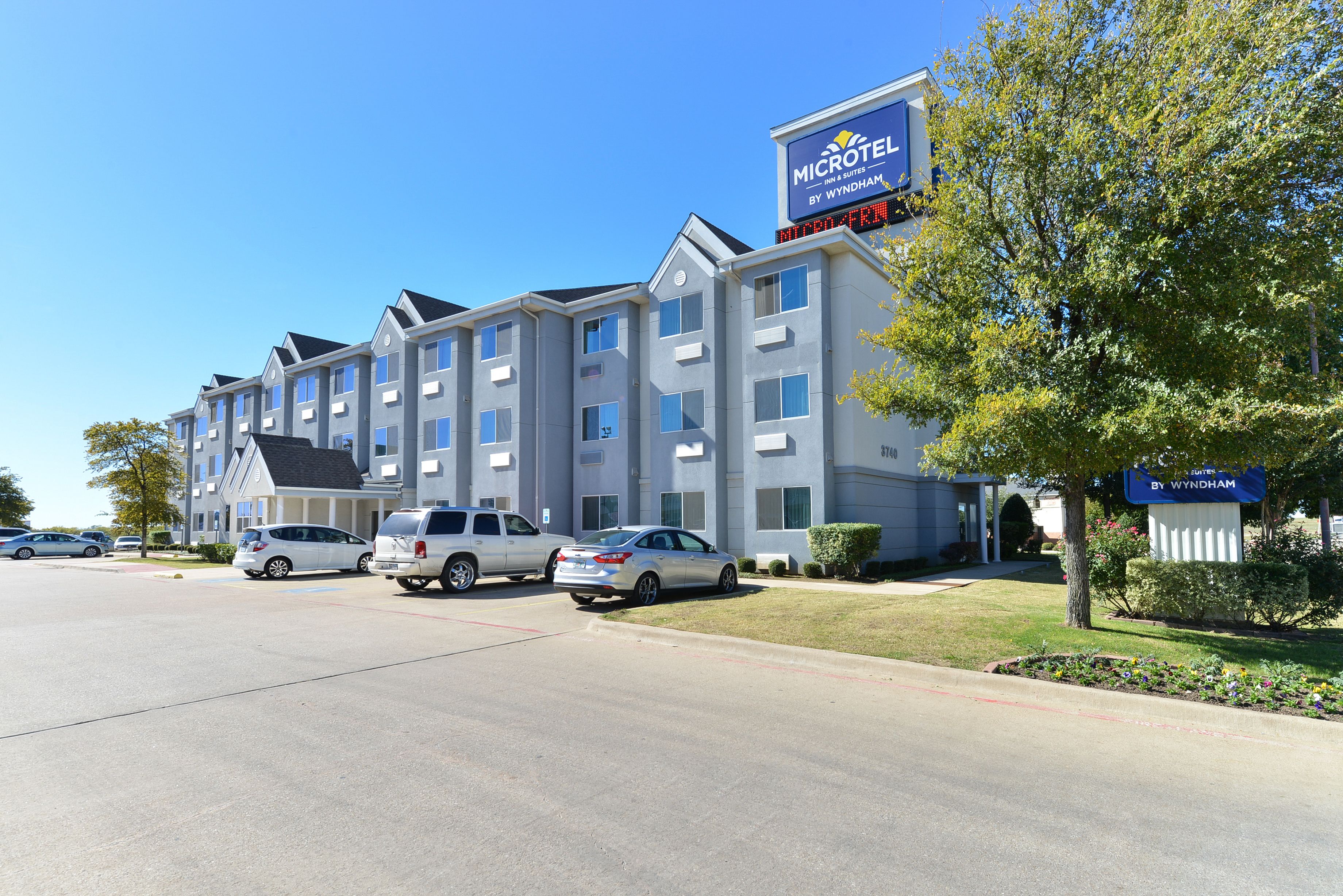 Microtel Inn & Suites by Wyndham Ft. Worth North/At Fossil