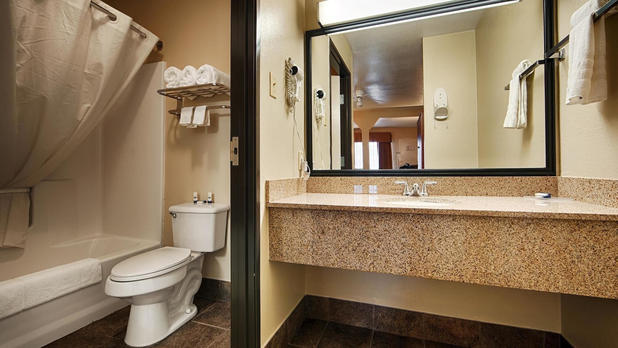 Best Western Regency Inn & Suites