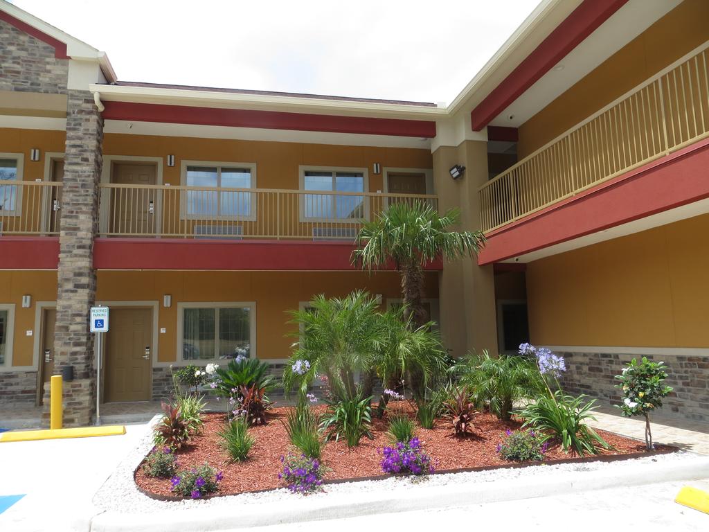 Econo Lodge Inn & Suites Houston NW-Cy-Fair