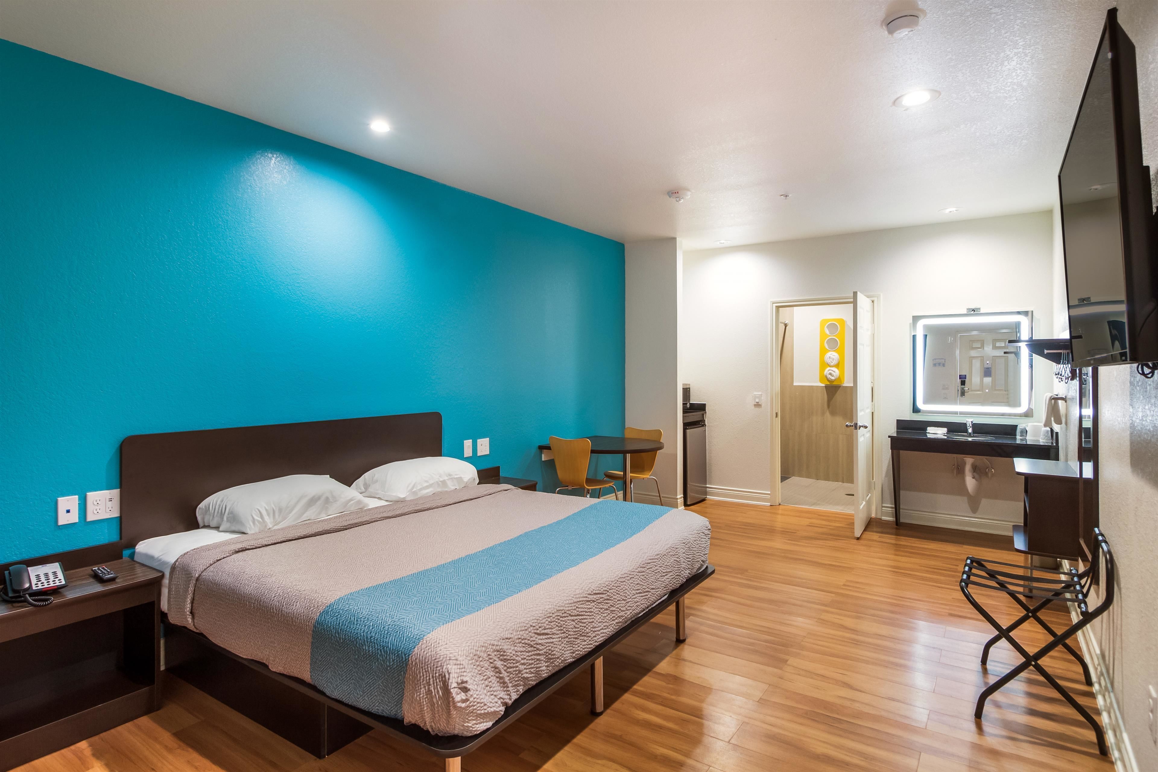 Motel 6 Houston, TX - North