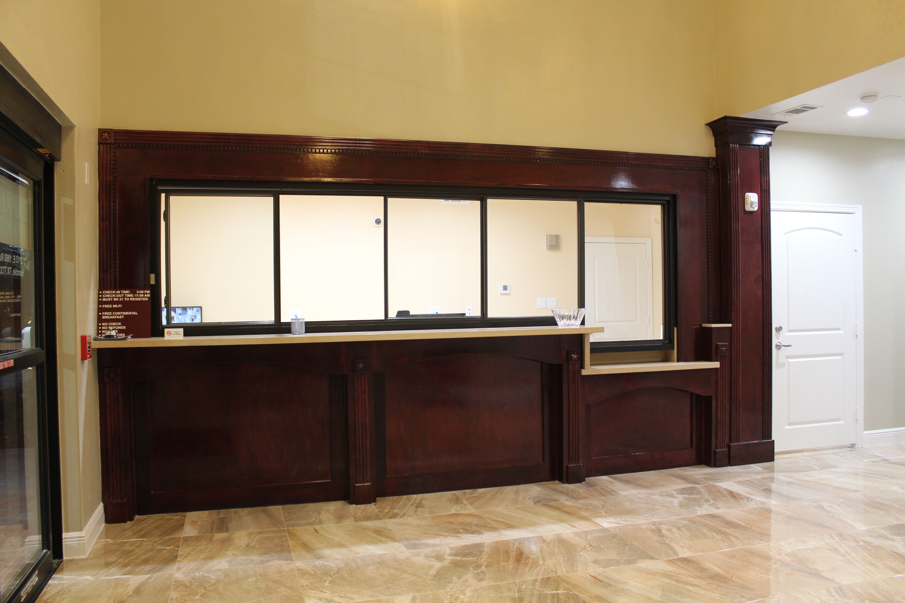 Express Inn & Suites