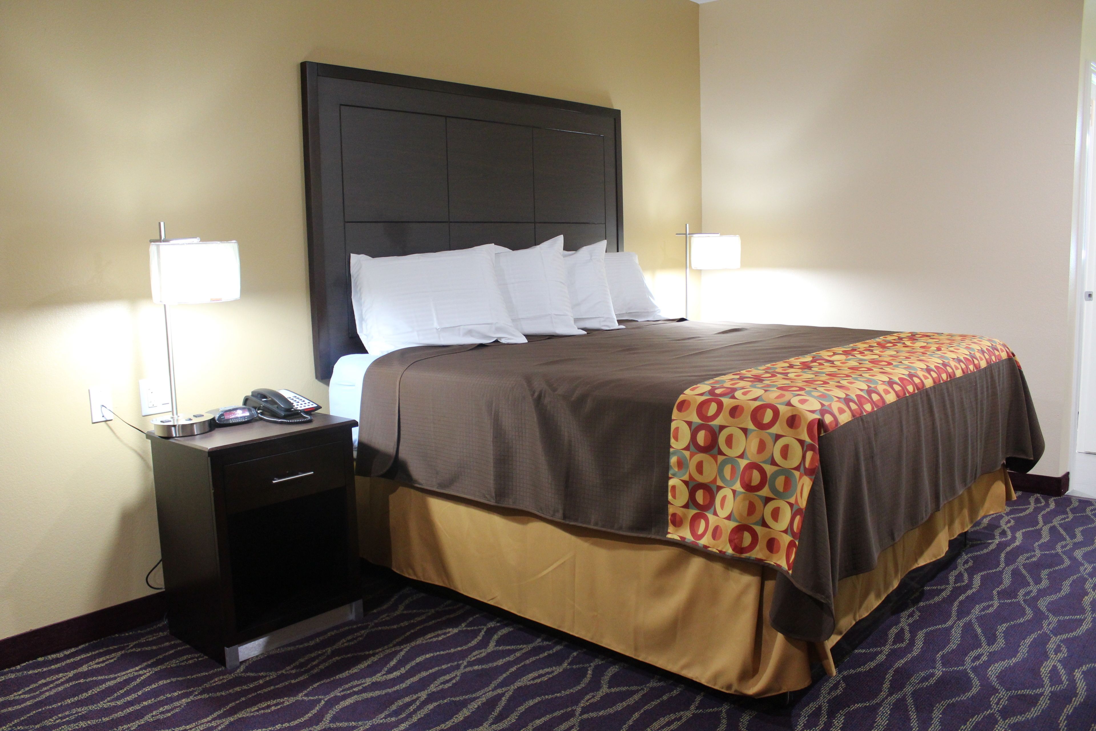 Express Inn & Suites
