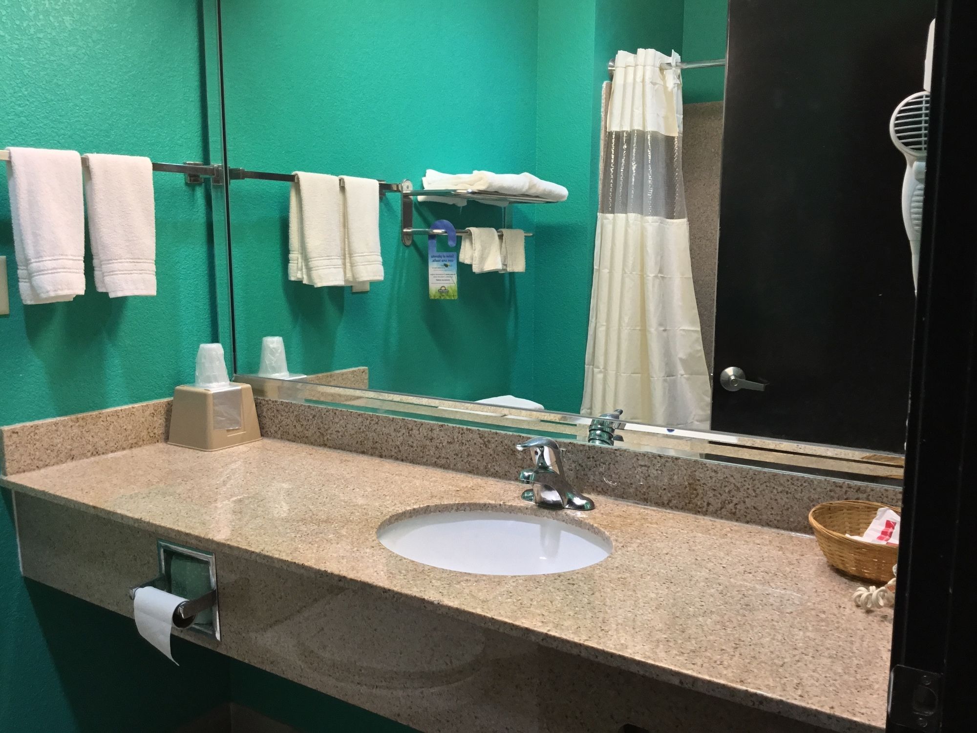 Days Inn by Wyndham Kemah