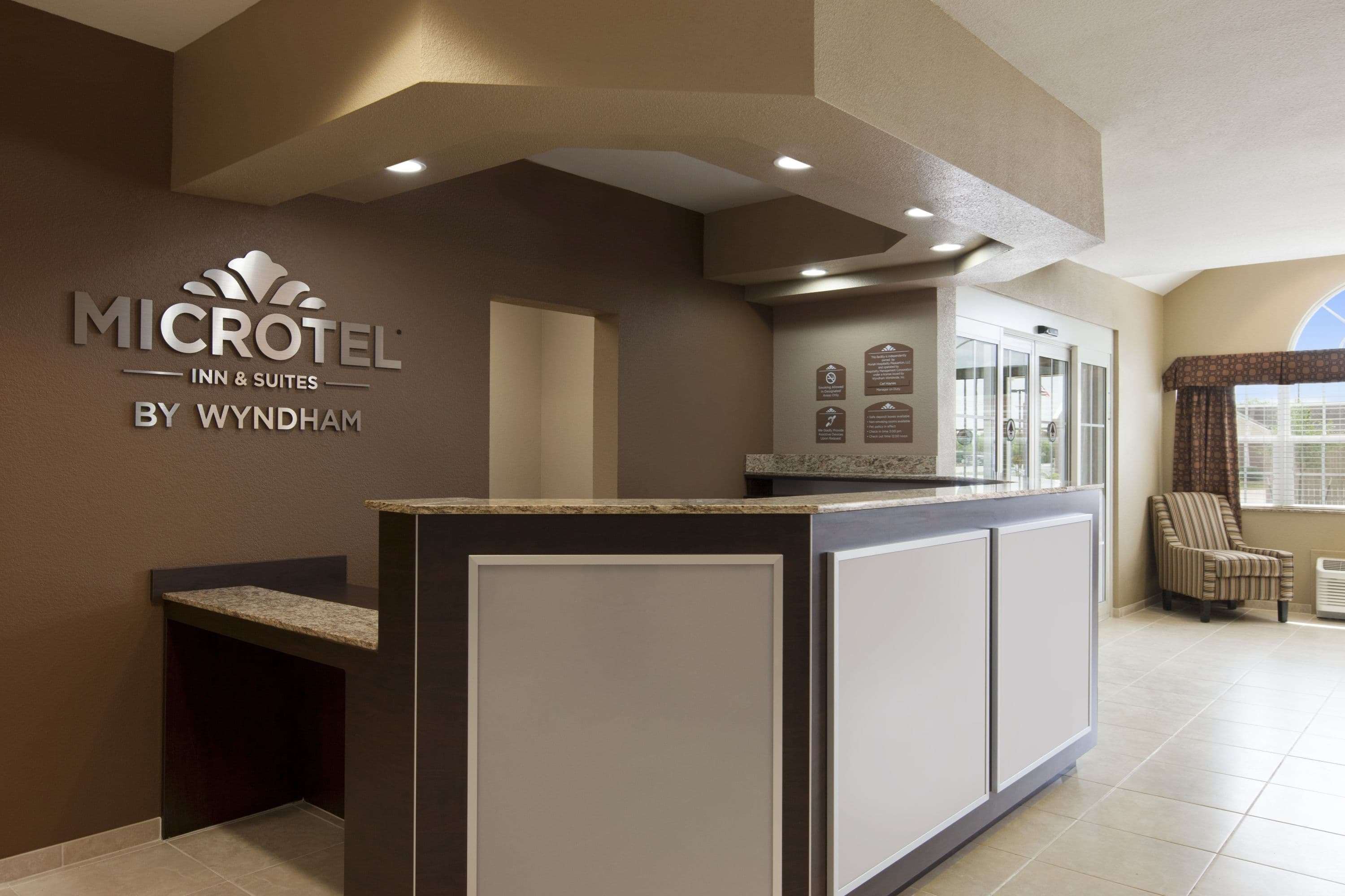 Microtel Inn & Suites by Wyndham Kenedy