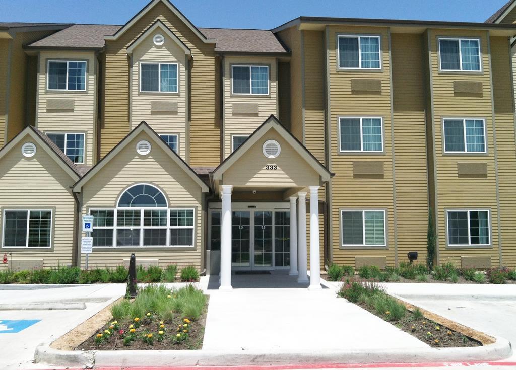 Microtel Inn & Suites by Wyndham Kenedy