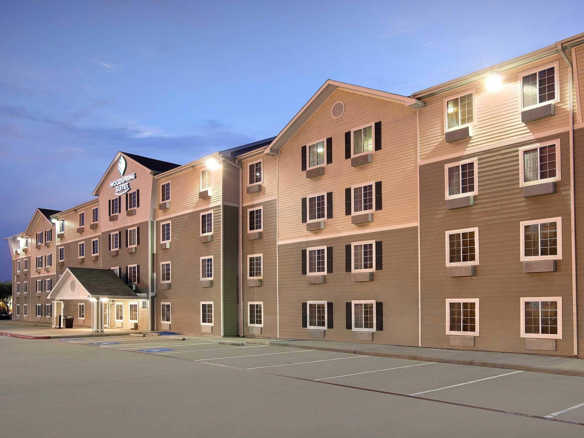 WoodSpring Suites Houston La Porte