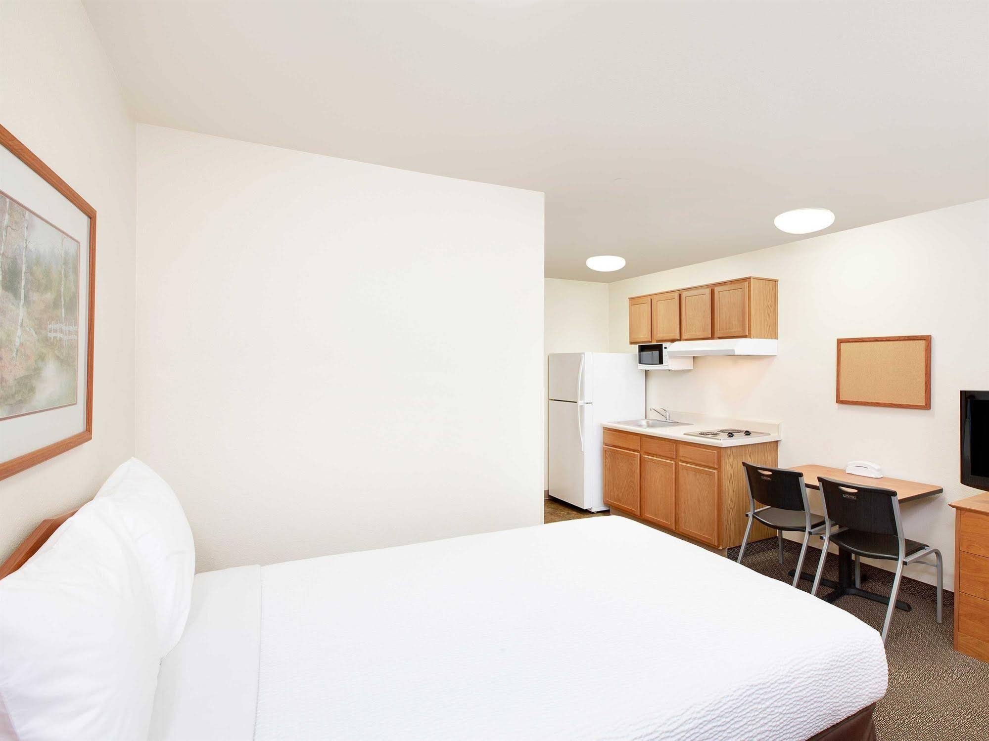 WoodSpring Suites Houston La Porte